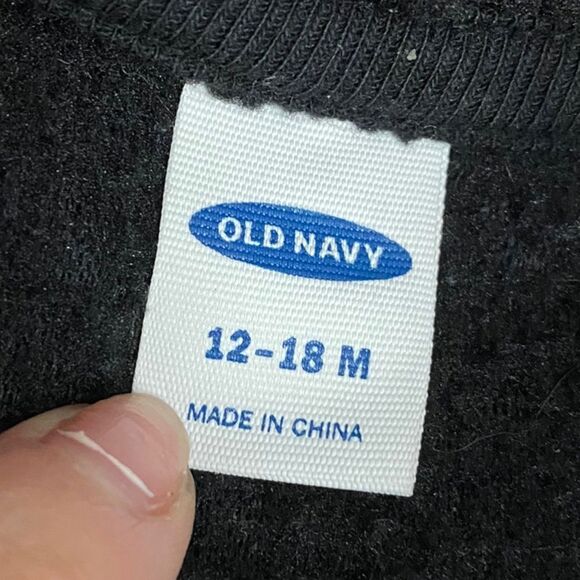 old NAVY | 3/$15 Red and Black Checkered Zip Up Sweater - Picture 2 of 3